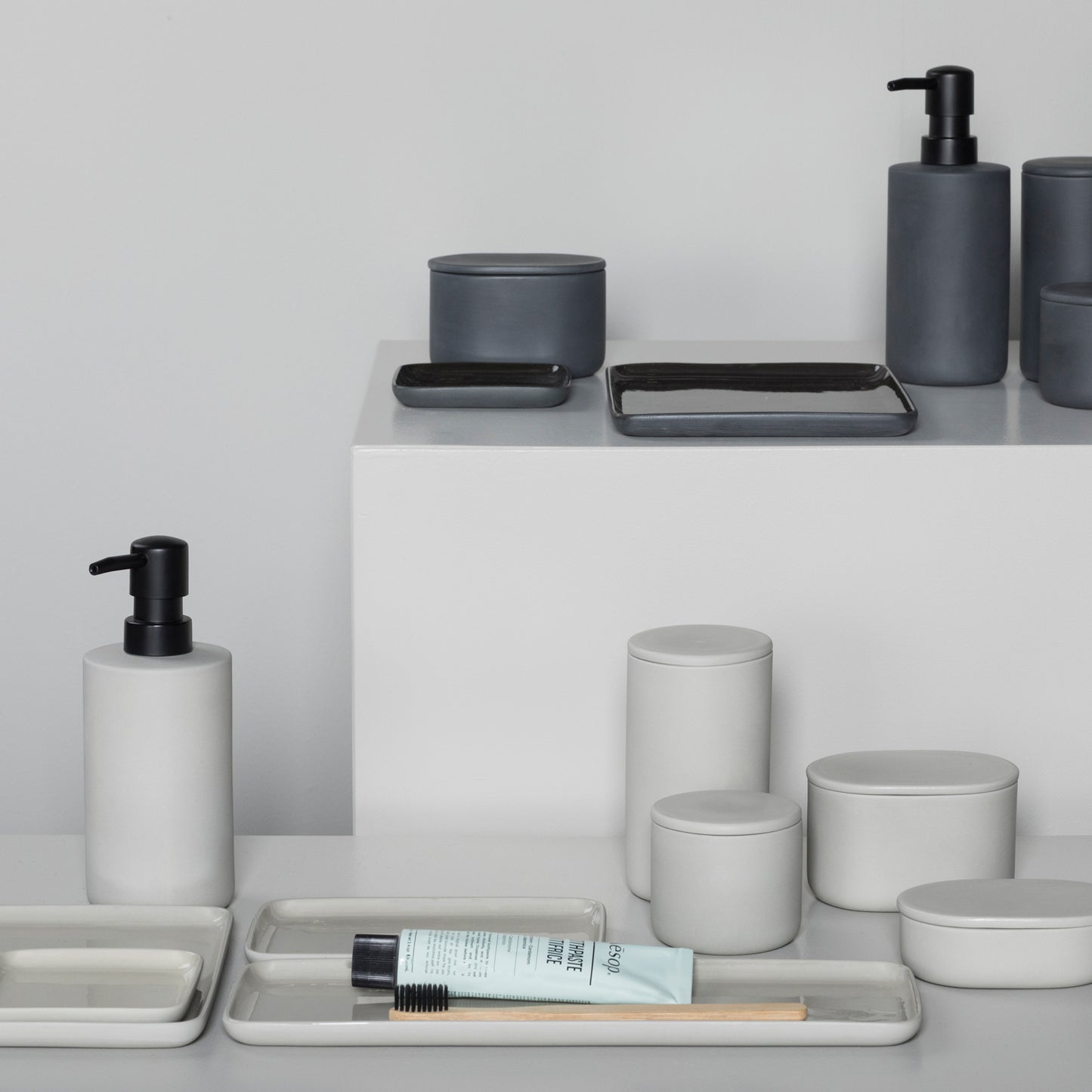 Serax Box with lid, round