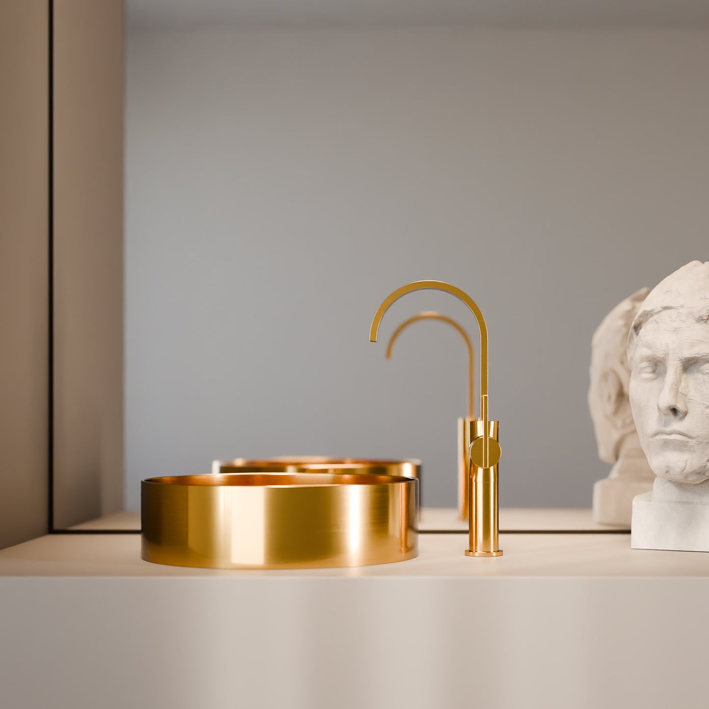 Treos Waschtischarmatur in Brushed Gold - Serie 195 - mit Erhoehtem Armaturenkoerper - 195.01.15704