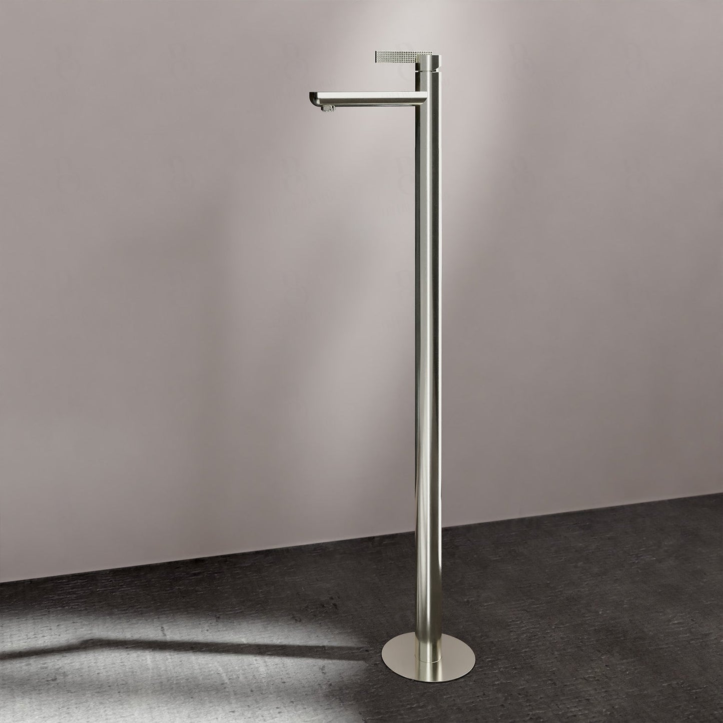 Daniel Rub. Waschtischarmatur - Bodenmontage Serie Club Mit Ablaufgarnitur Brushed Nickel