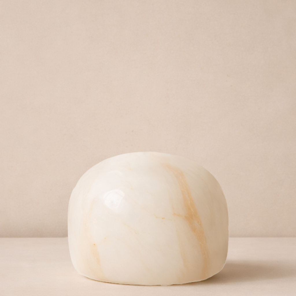 Lampe de table en albâtre de forme semi-ovale, pour une lumière blanc chaud en trois niveaux de luminosité