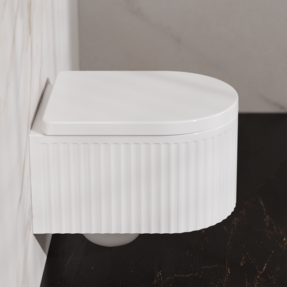 Treos Set - Wand-Tiefspül-WC inkl. WC-Sitz - 49cm - Serie 810 - spülrandlos