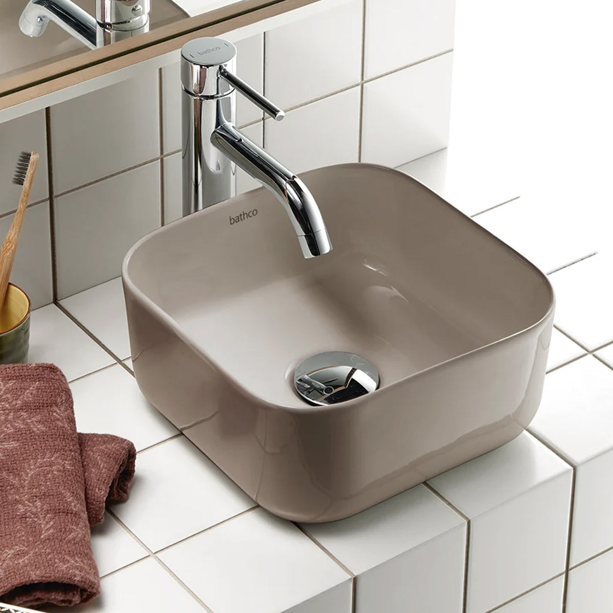 bathco  -CUBE 25 countertop washbasin made of porcelain