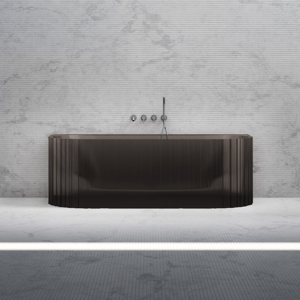Bewater pretextbathtub with vertical external structure, made of polyresin, including waste and overflow fittings