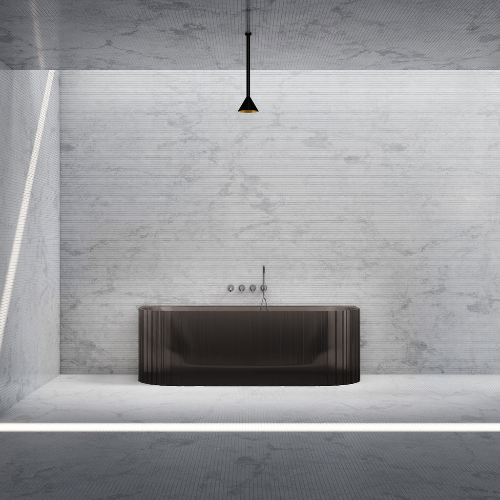Bewater pretextbathtub with vertical external structure, made of polyresin, including waste and overflow fittings