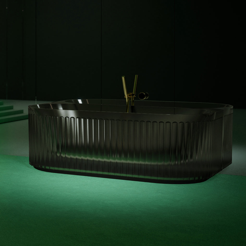 Bewater pretextbathtub Made of polyresin, with a vertically grooved outer structure, including drain fitting