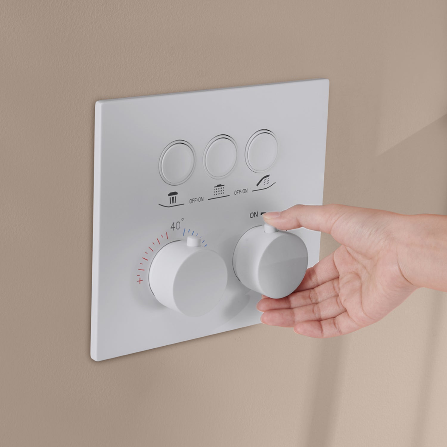 Remer wrijven. Muur-Wastafelkraan - Serie Chrono